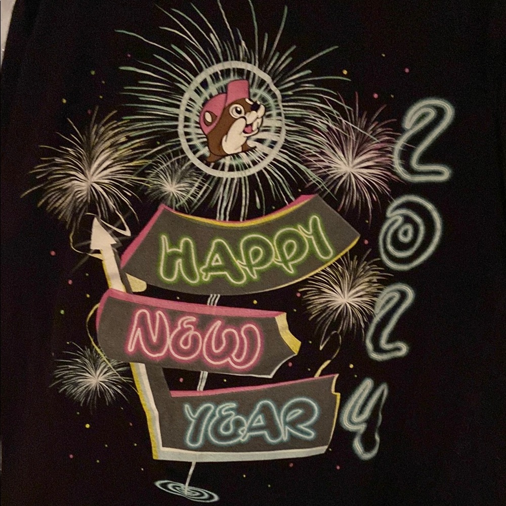 Buc-ee’s Happy New Year 2024 Graphic Tee Adult Size Large 🔥 YB5 - Picture 2 of 5